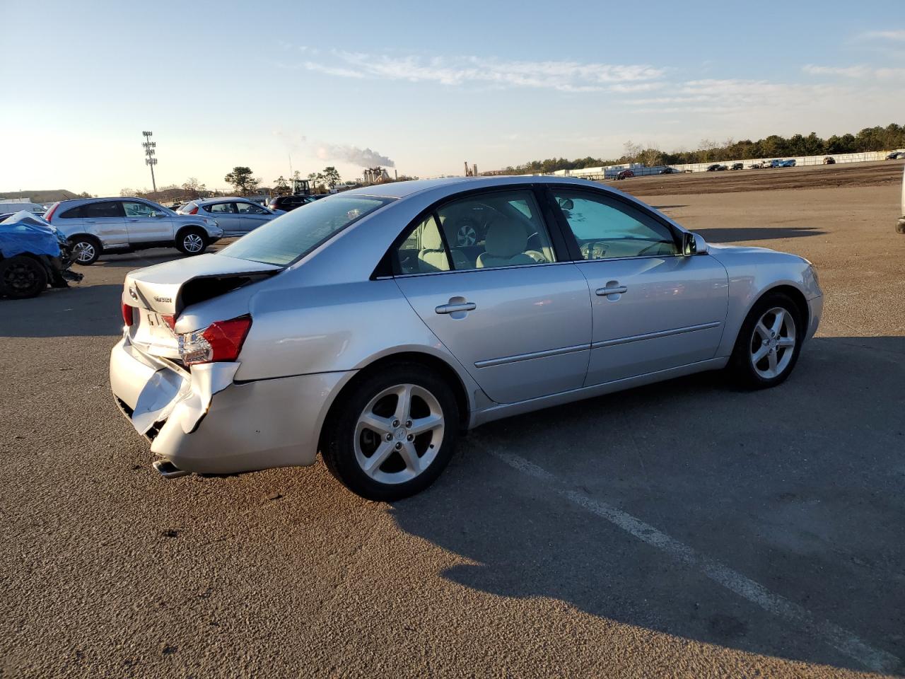 Photo 2 VIN: 5NPEU46F67H216140 - HYUNDAI SONATA 