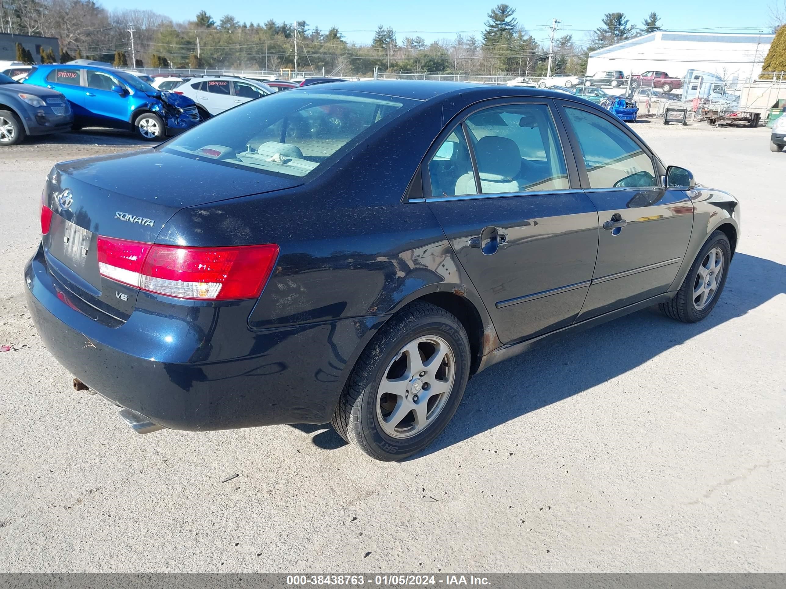 Photo 3 VIN: 5NPEU46F76H105465 - HYUNDAI SONATA 