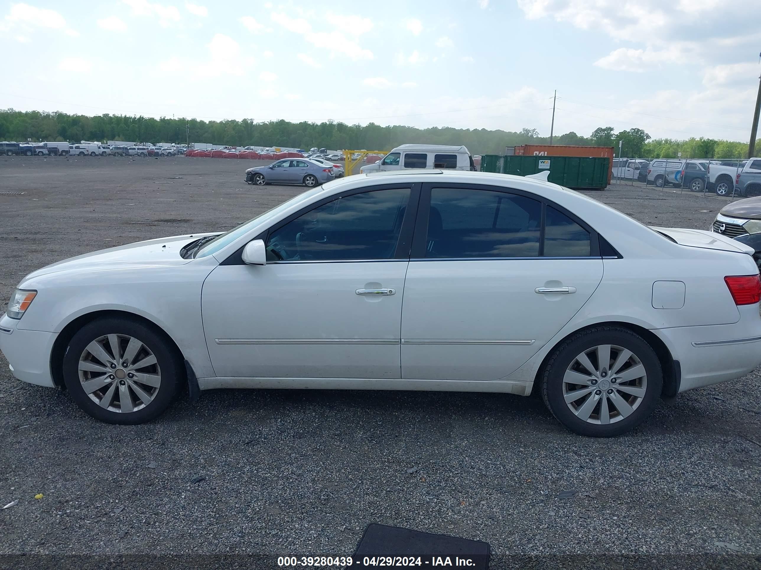 Photo 13 VIN: 5NPEU46F79H539194 - HYUNDAI SONATA 