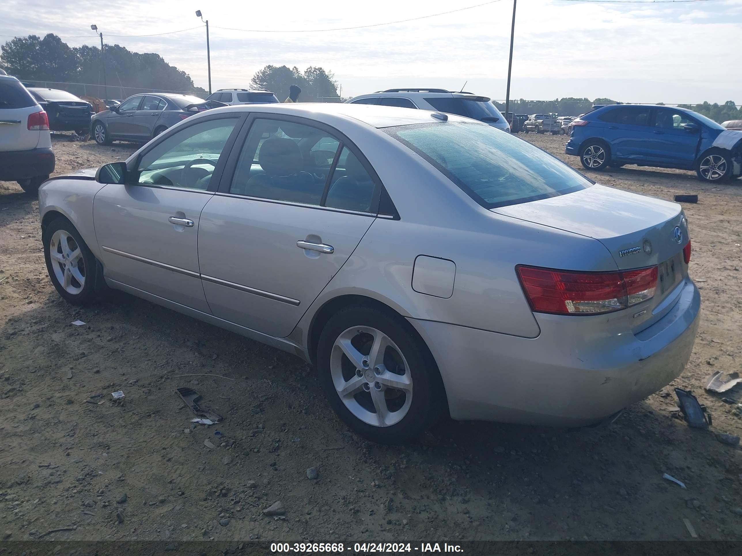 Photo 2 VIN: 5NPEU46F88H350195 - HYUNDAI SONATA 