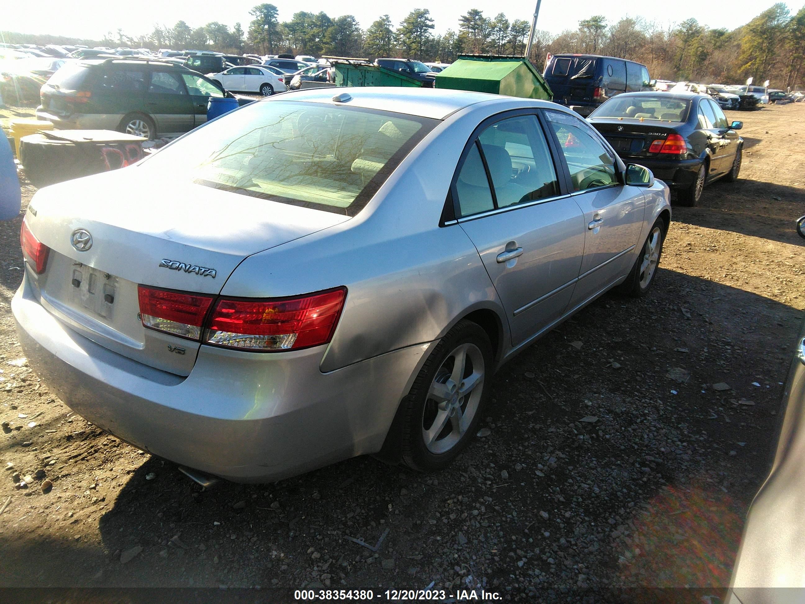 Photo 3 VIN: 5NPEU46F97H270791 - HYUNDAI SONATA 