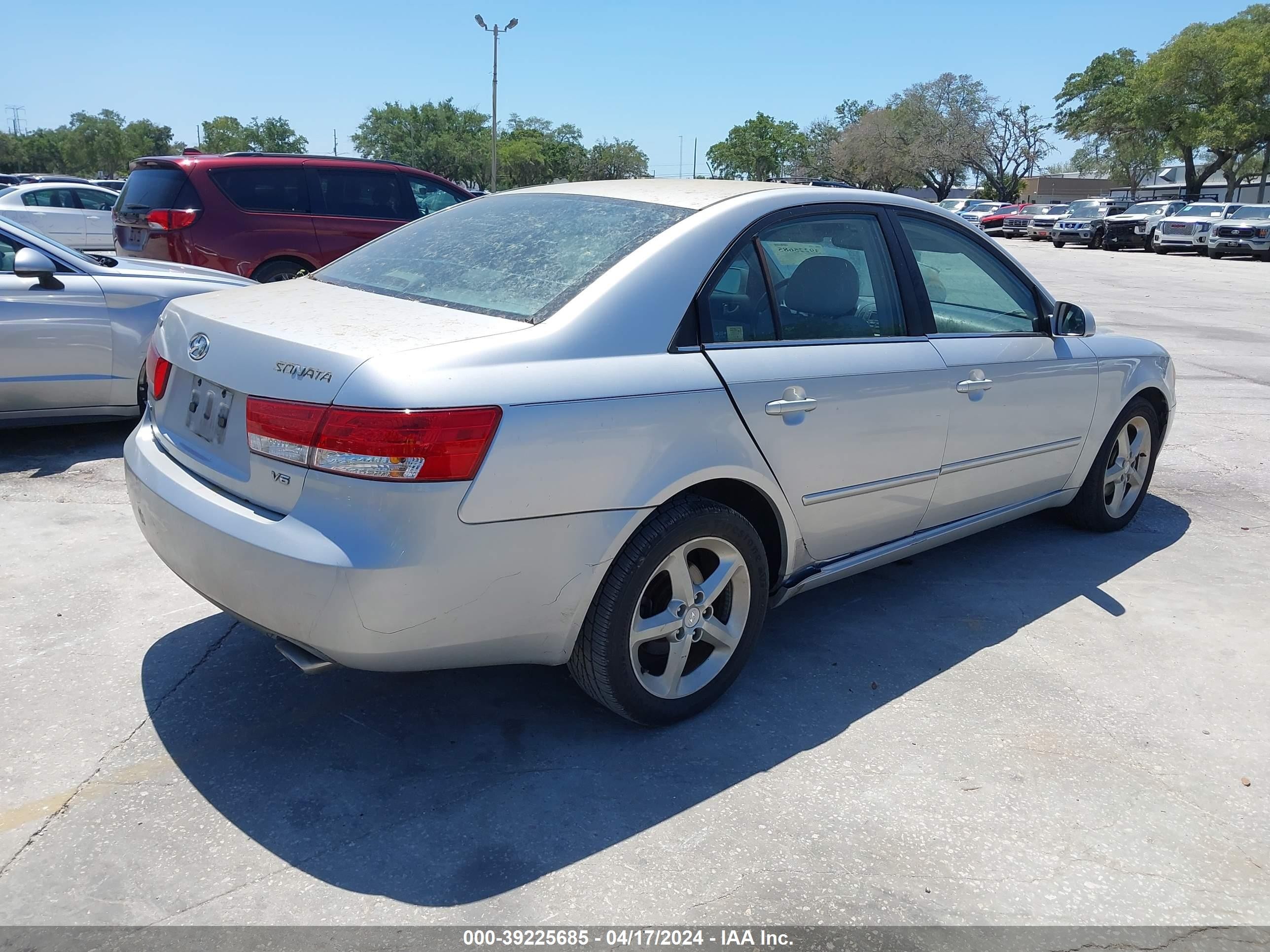 Photo 3 VIN: 5NPEU46FX7H157173 - HYUNDAI SONATA 