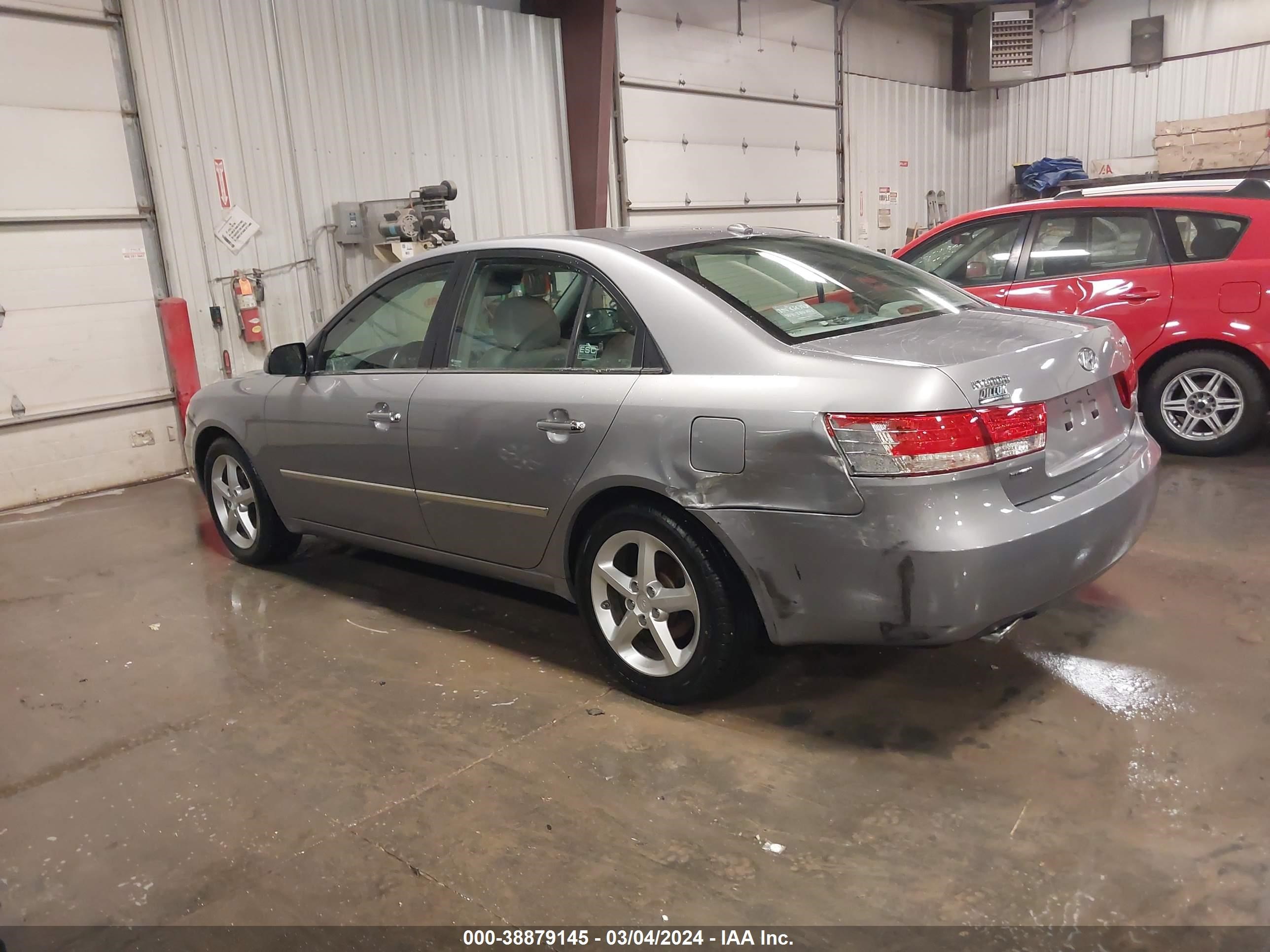 Photo 2 VIN: 5NPEU46FX8H352529 - HYUNDAI SONATA 