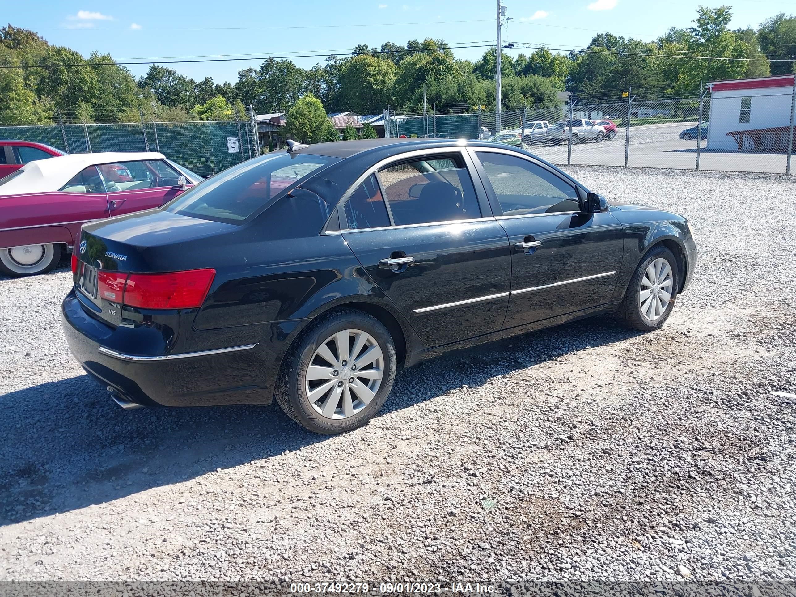 Photo 3 VIN: 5NPEU46FX9H432947 - HYUNDAI SONATA 