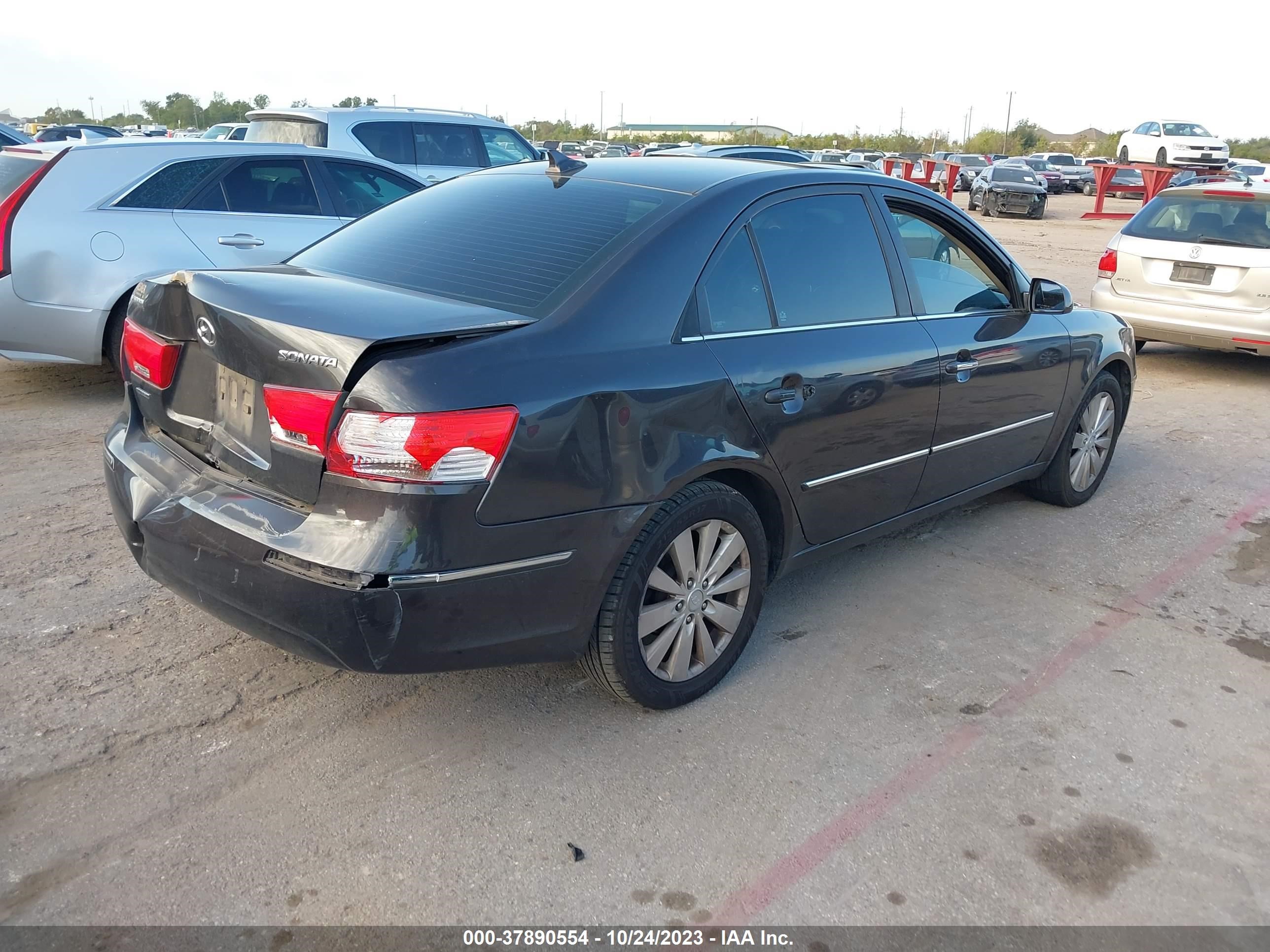 Photo 3 VIN: 5NPEU4AC9AH628749 - HYUNDAI SONATA 