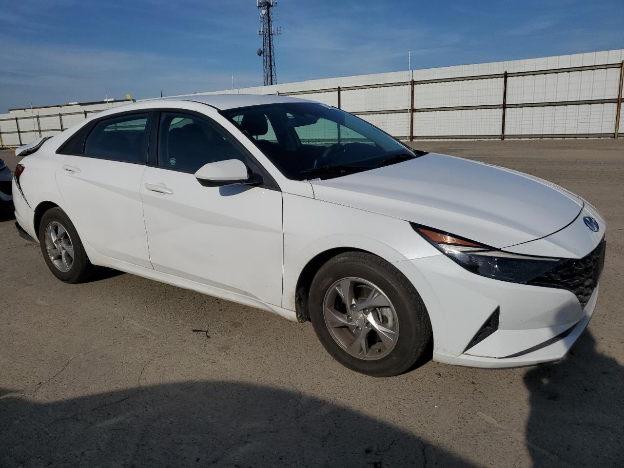 Photo 3 VIN: 5NPLL4AG1MH037140 - HYUNDAI ELANTRA 