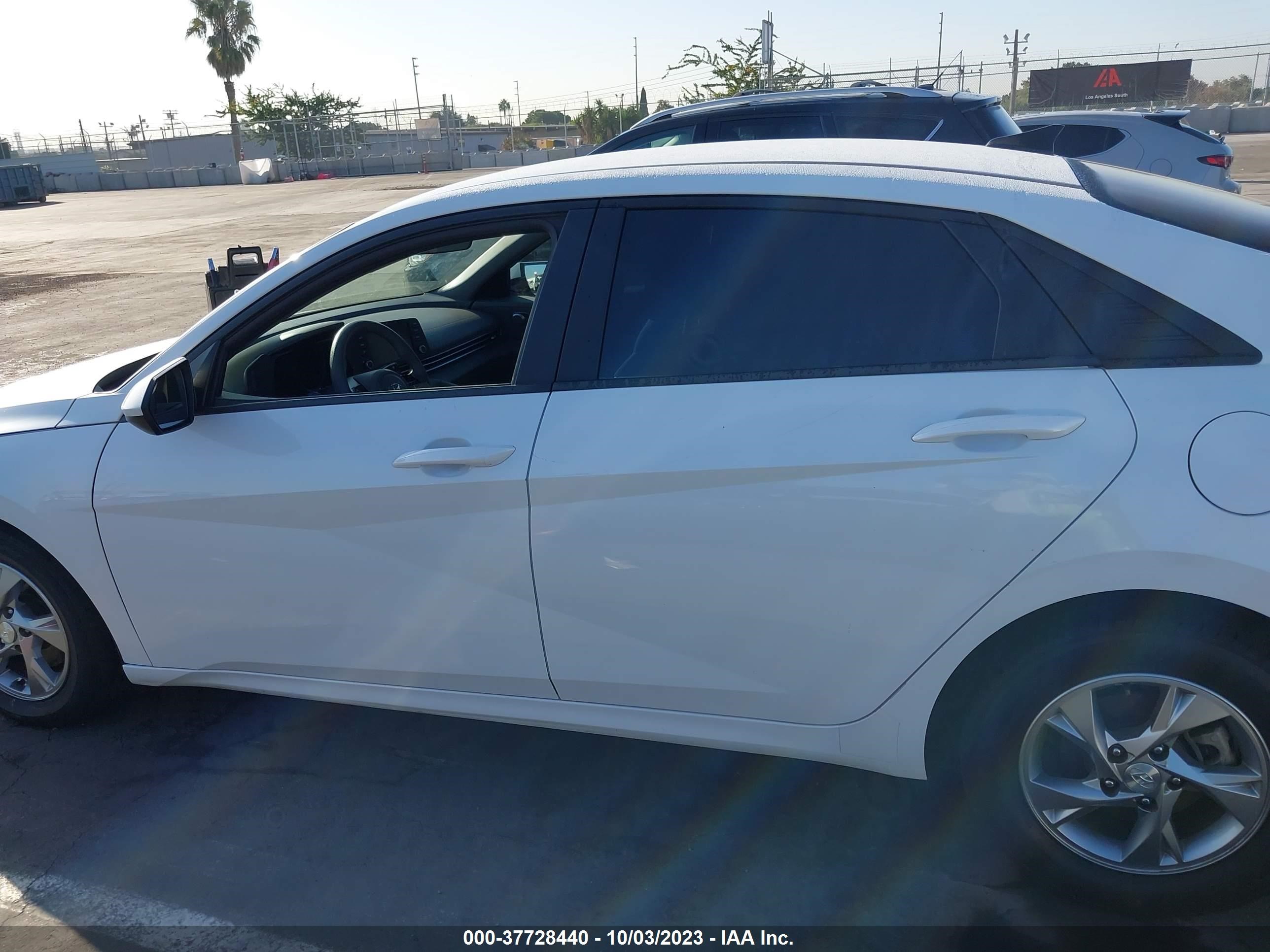 Photo 14 VIN: 5NPLL4AG5MH033057 - HYUNDAI ELANTRA 