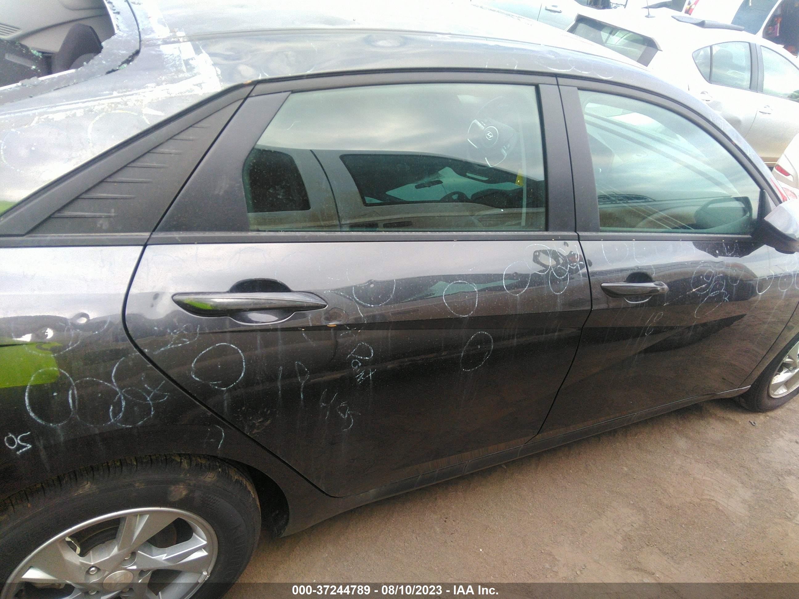 Photo 12 VIN: 5NPLL4AG5PH110935 - HYUNDAI ELANTRA 