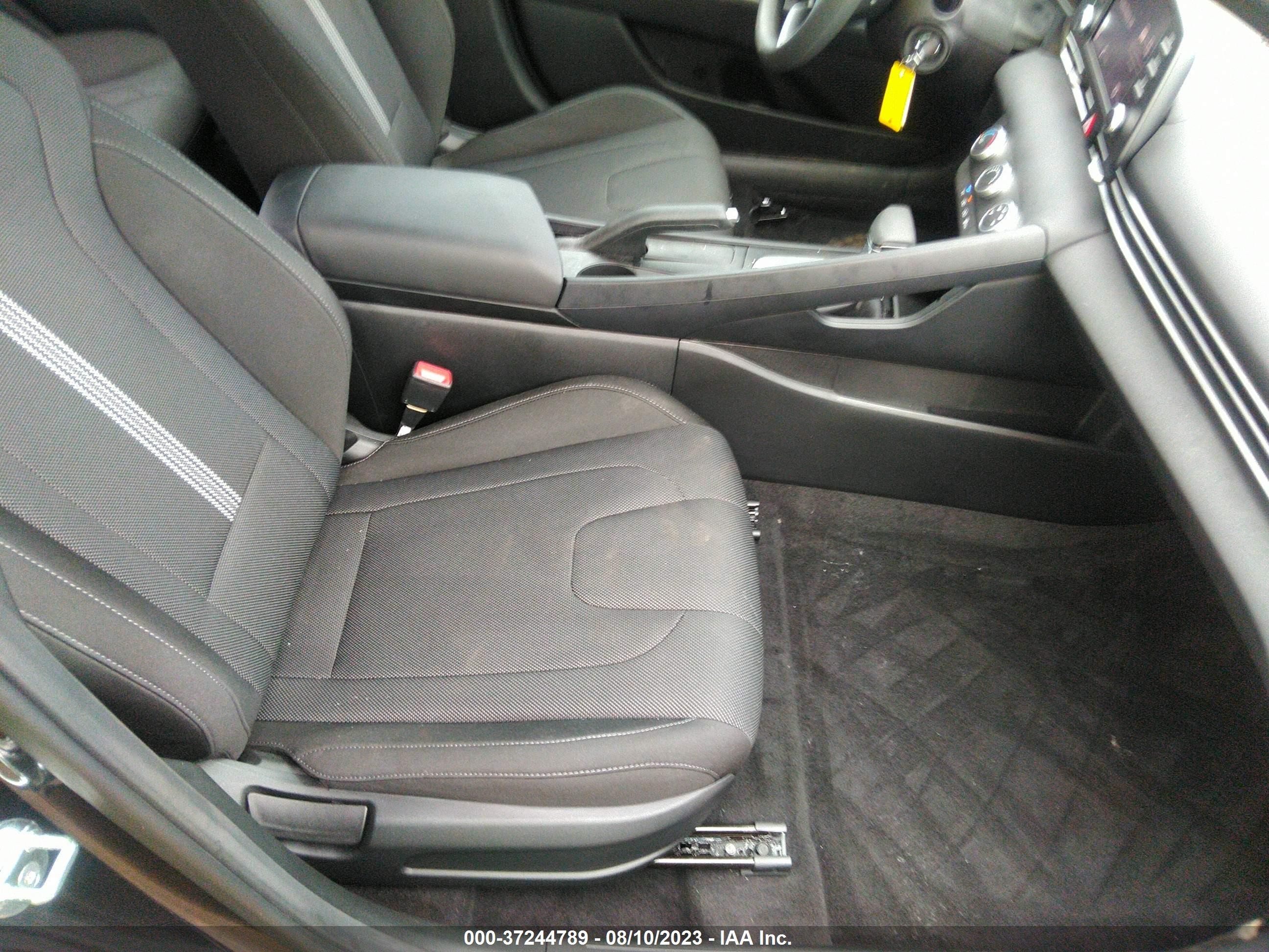 Photo 4 VIN: 5NPLL4AG5PH110935 - HYUNDAI ELANTRA 