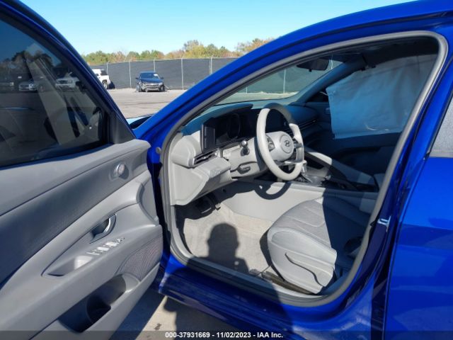 Photo 4 VIN: 5NPLL4AG5PH116945 - HYUNDAI ELANTRA 