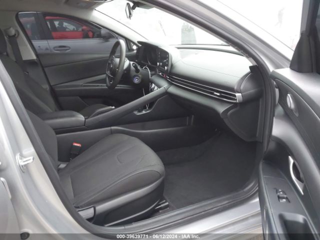 Photo 4 VIN: 5NPLL4AG7MH025655 - HYUNDAI ELANTRA 