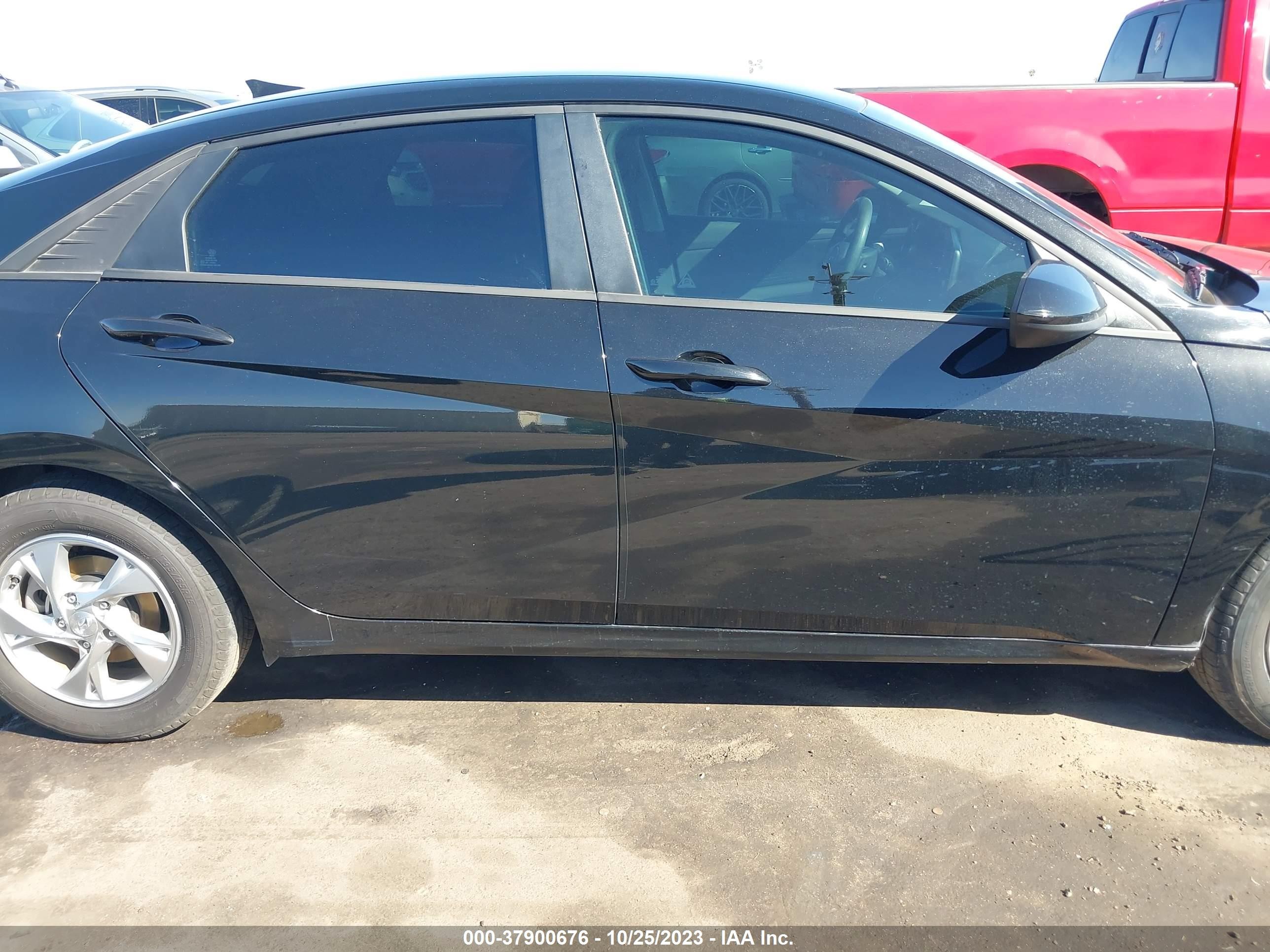 Photo 12 VIN: 5NPLL4AG7MH036431 - HYUNDAI ELANTRA 