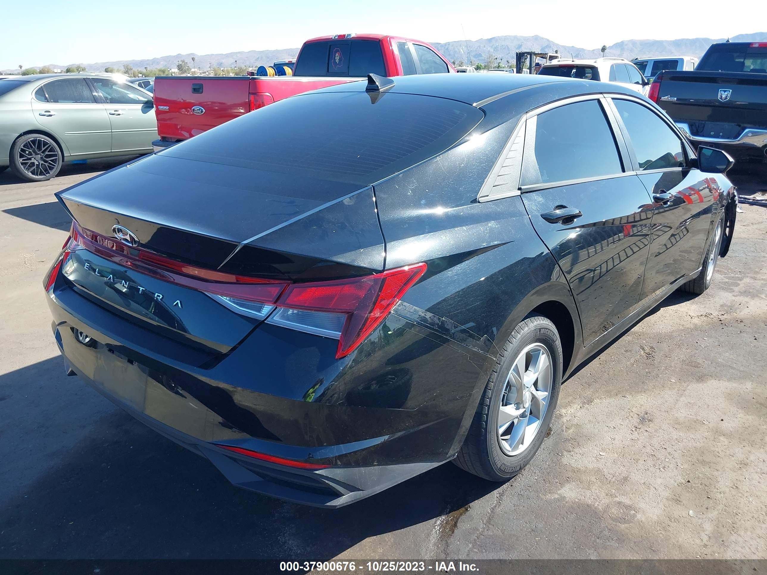 Photo 3 VIN: 5NPLL4AG7MH036431 - HYUNDAI ELANTRA 