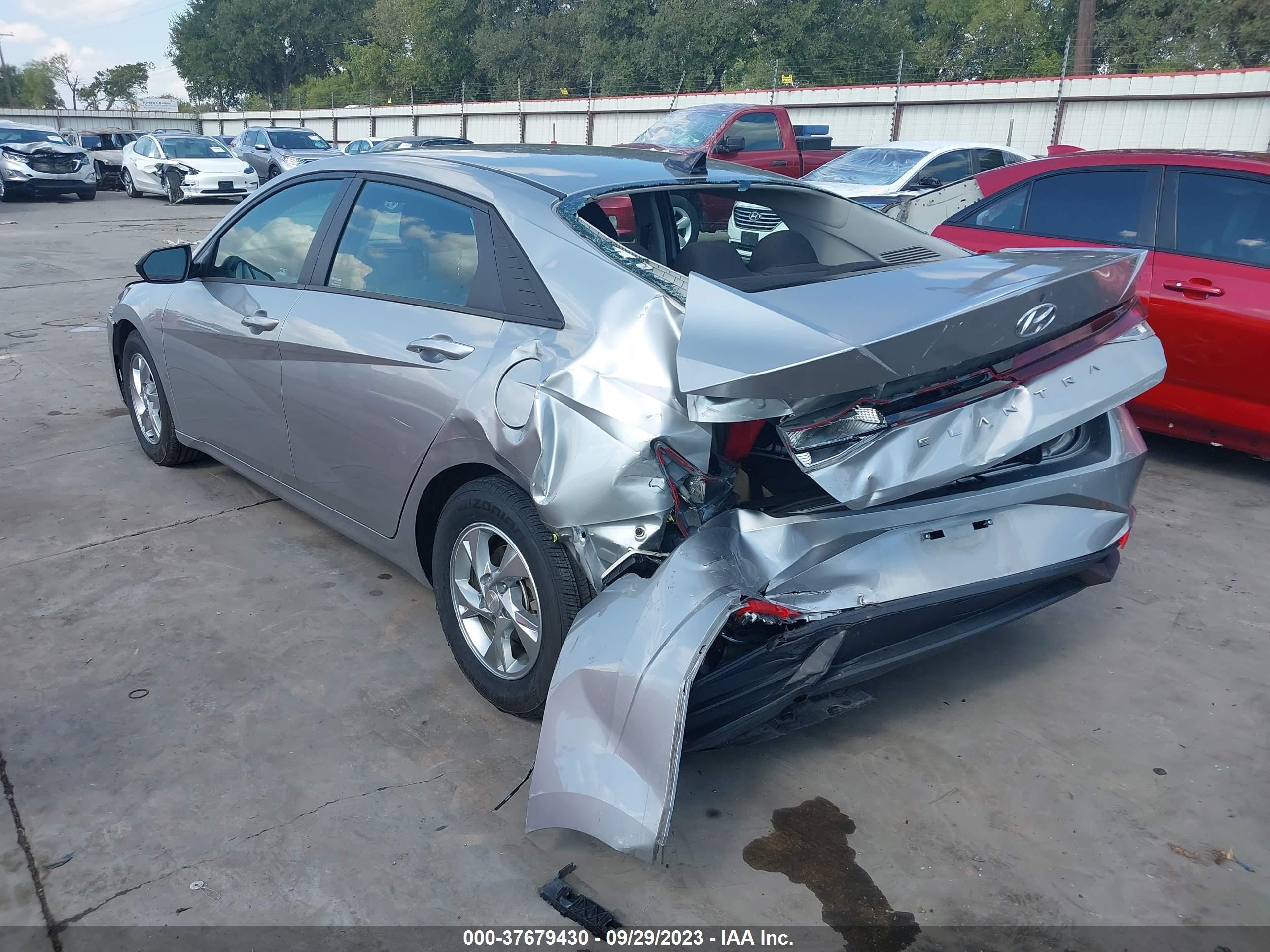 Photo 2 VIN: 5NPLL4AG7MH052581 - HYUNDAI ELANTRA 