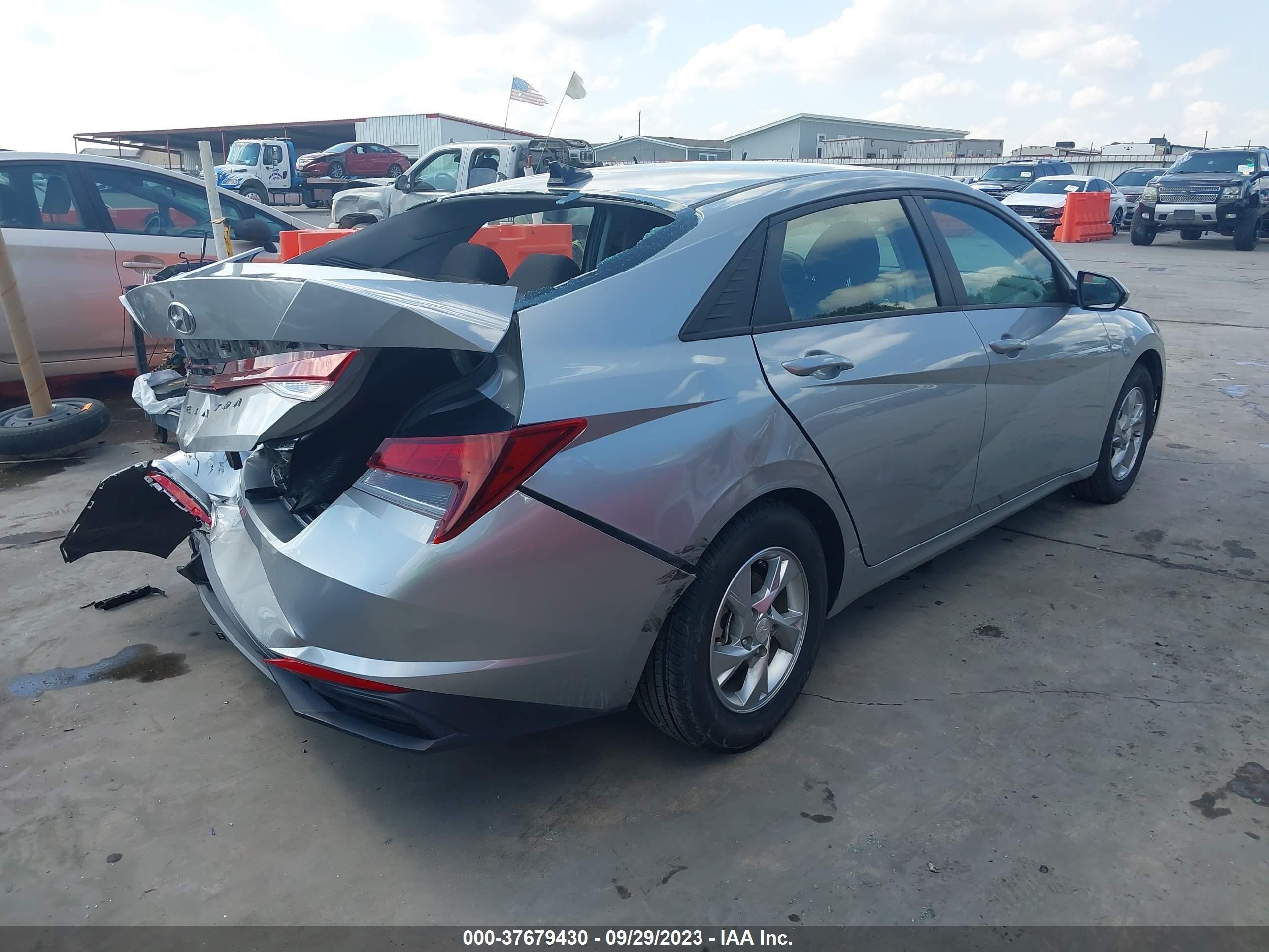 Photo 3 VIN: 5NPLL4AG7MH052581 - HYUNDAI ELANTRA 