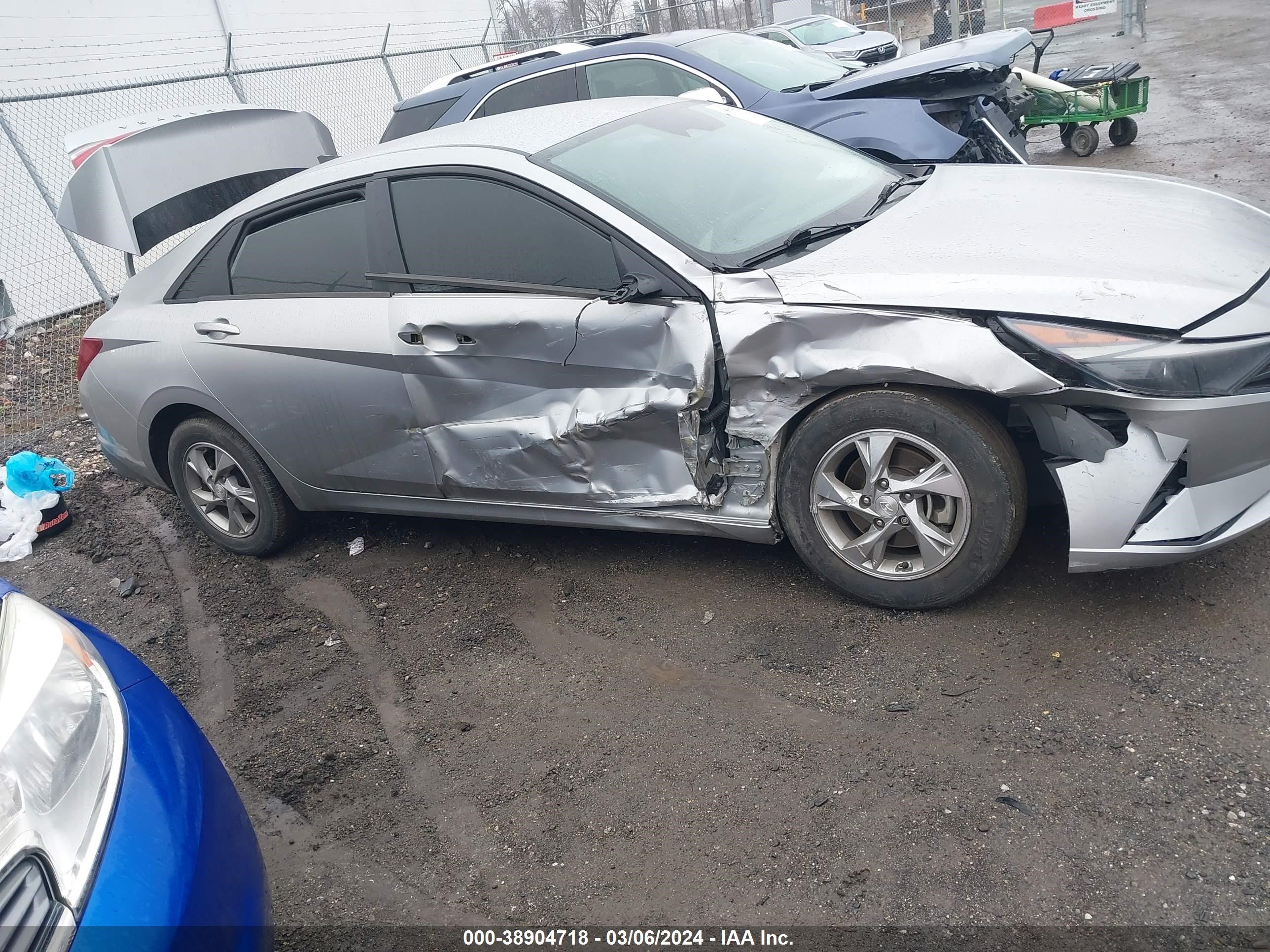 Photo 12 VIN: 5NPLL4AG8MH052816 - HYUNDAI ELANTRA 