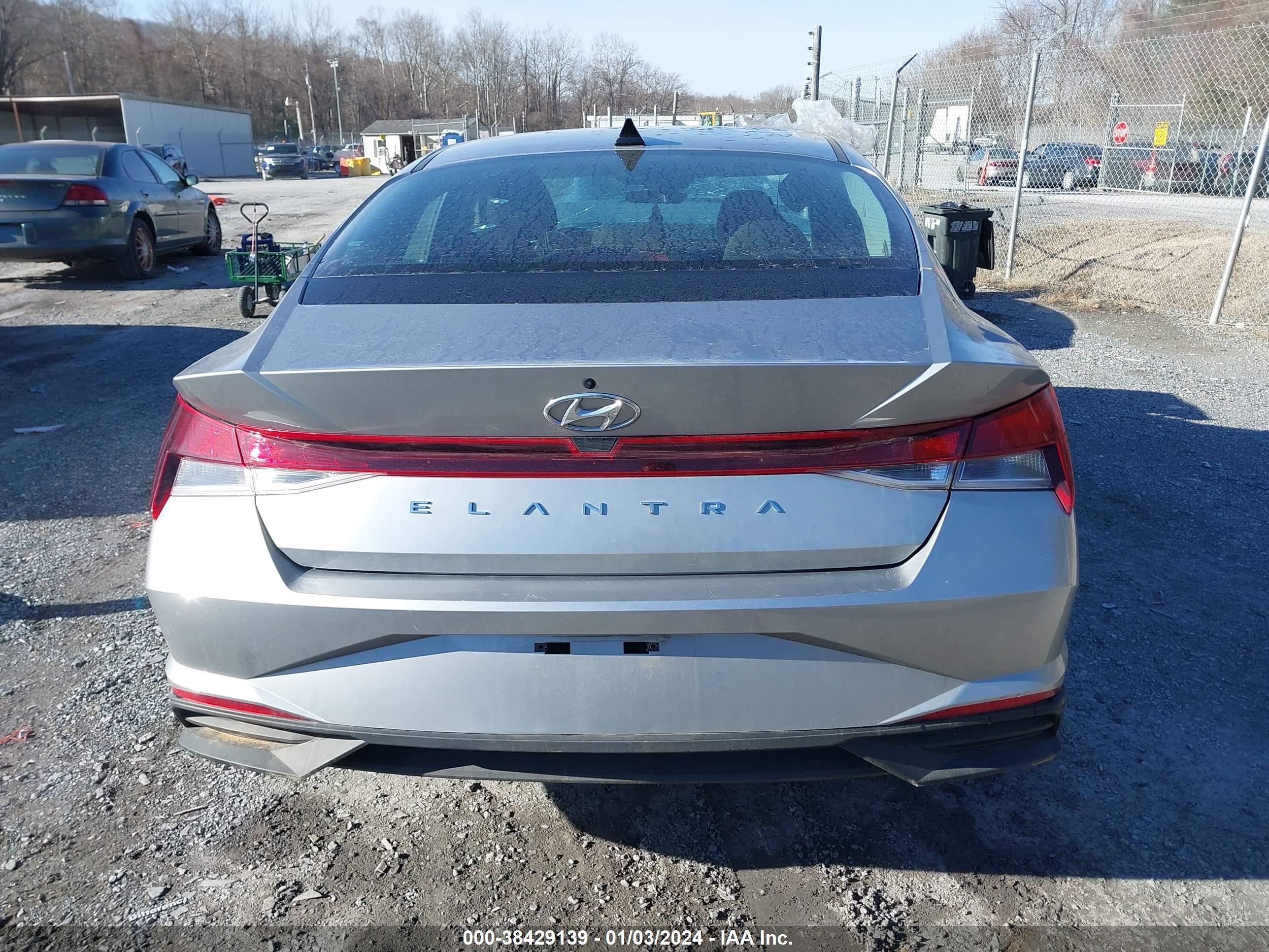 Photo 15 VIN: 5NPLL4AG9PH115264 - HYUNDAI ELANTRA 