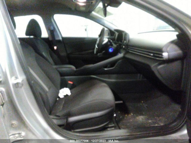 Photo 4 VIN: 5NPLL4AGXMH036956 - HYUNDAI ELANTRA 