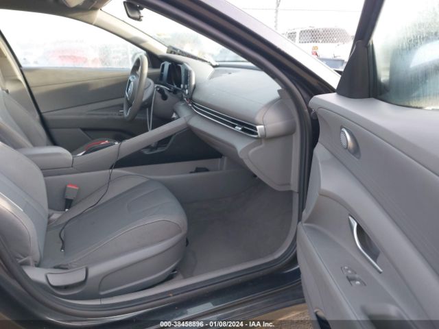 Photo 4 VIN: 5NPLM4AG0MH024389 - HYUNDAI ELANTRA 