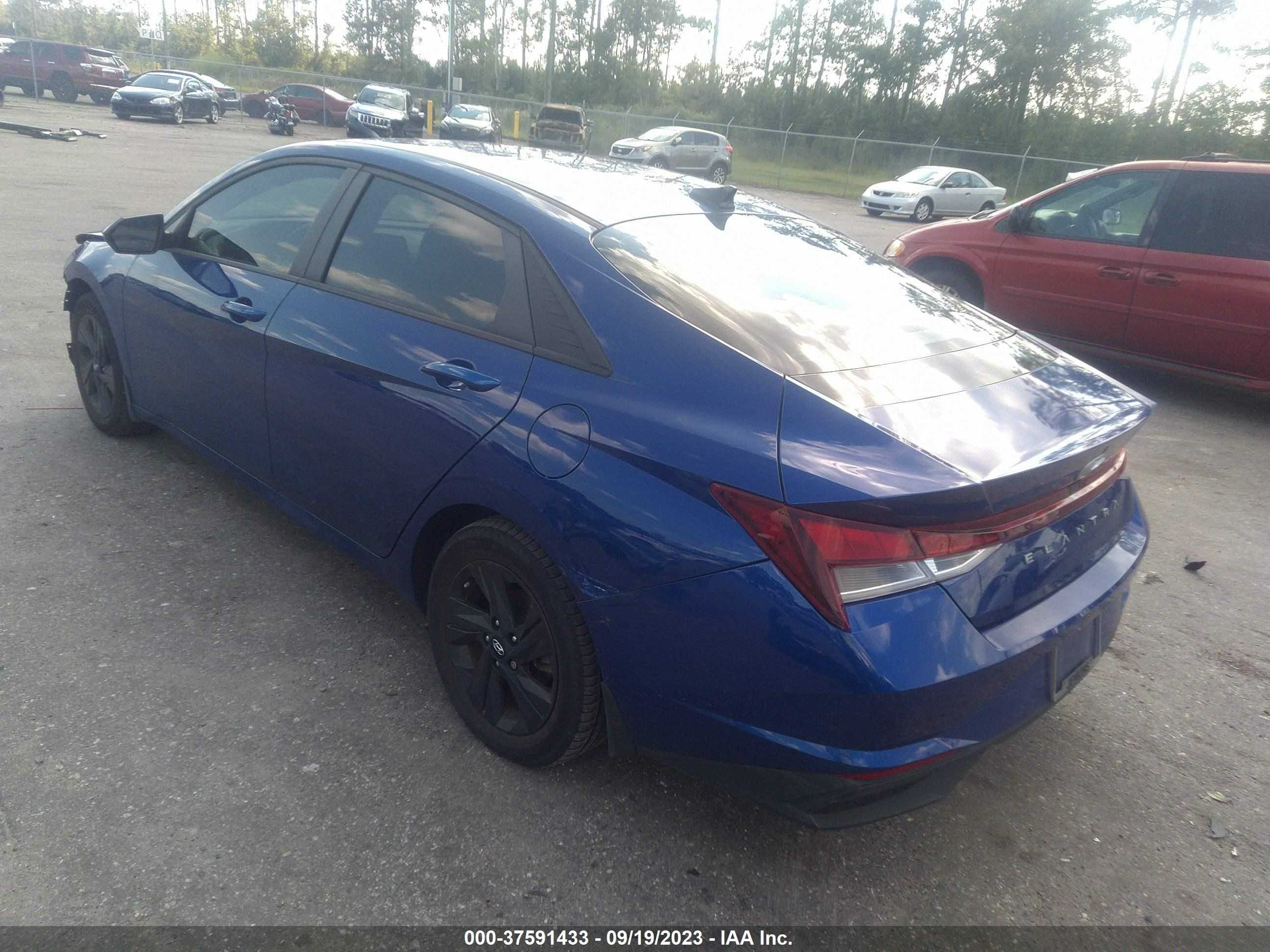 Photo 2 VIN: 5NPLM4AG0NH061492 - HYUNDAI ELANTRA 