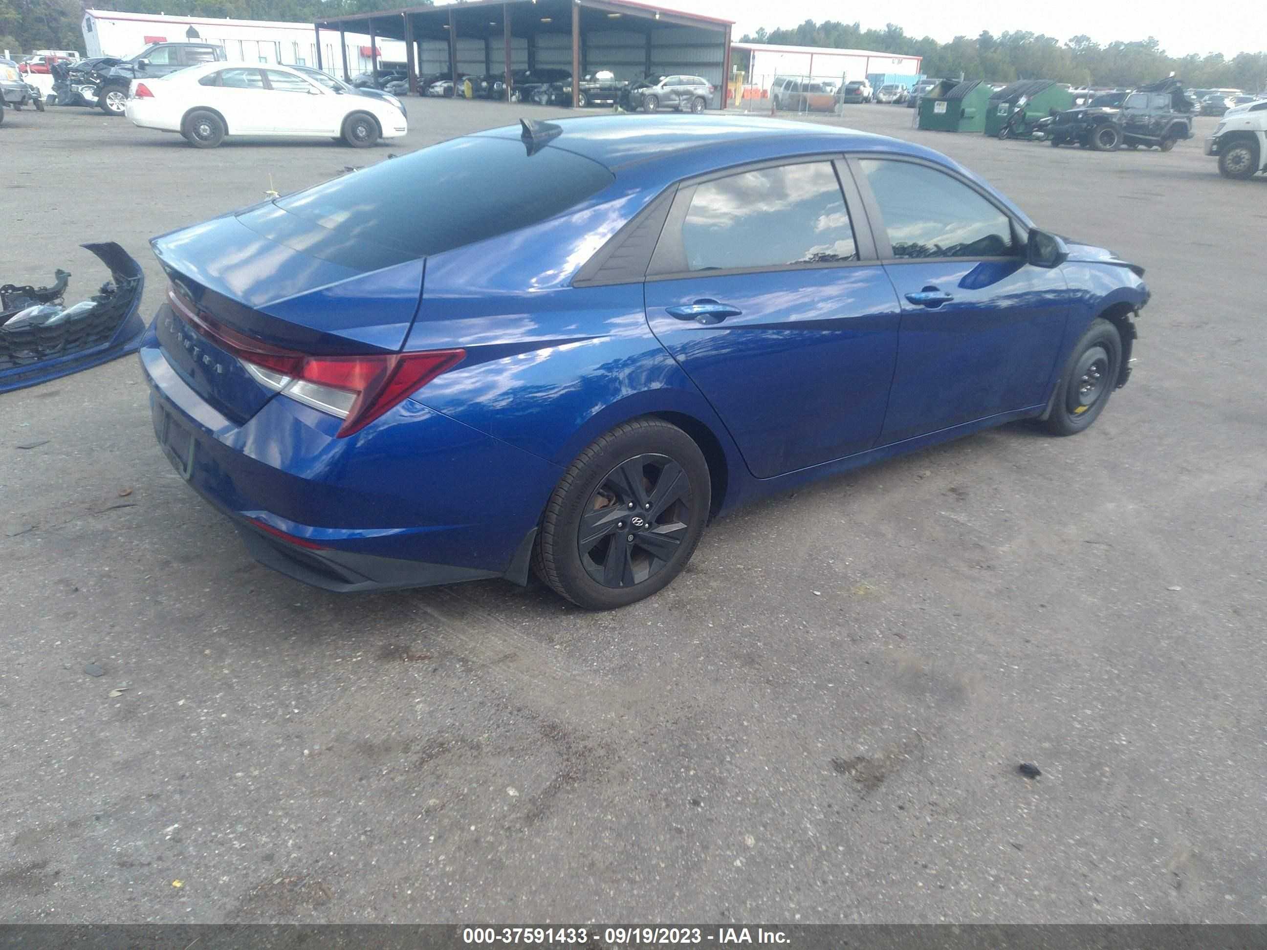 Photo 3 VIN: 5NPLM4AG0NH061492 - HYUNDAI ELANTRA 