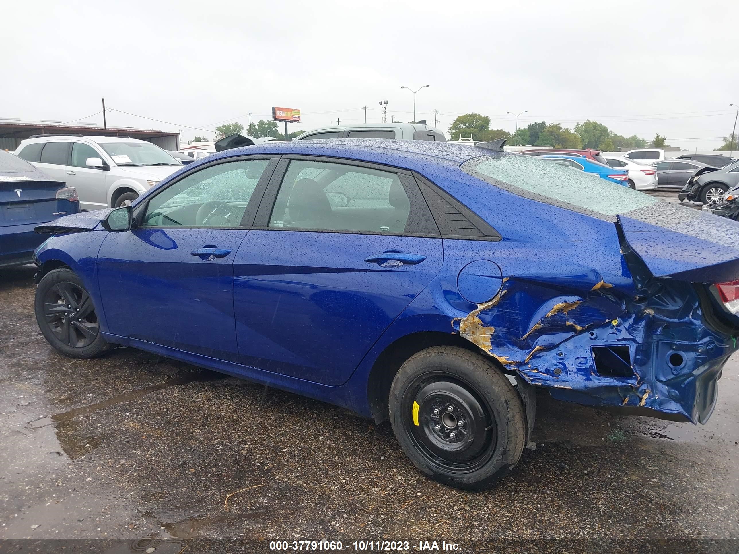 Photo 13 VIN: 5NPLM4AG0NH078342 - HYUNDAI ELANTRA 