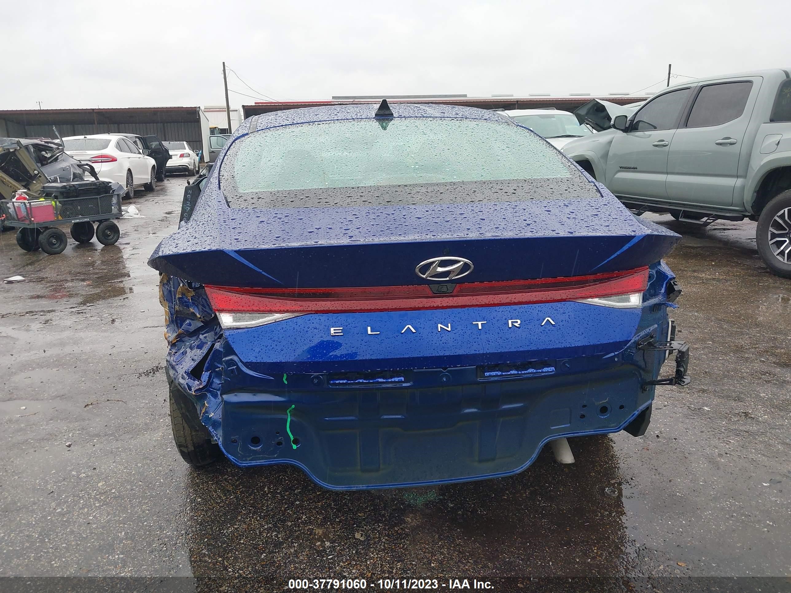 Photo 15 VIN: 5NPLM4AG0NH078342 - HYUNDAI ELANTRA 