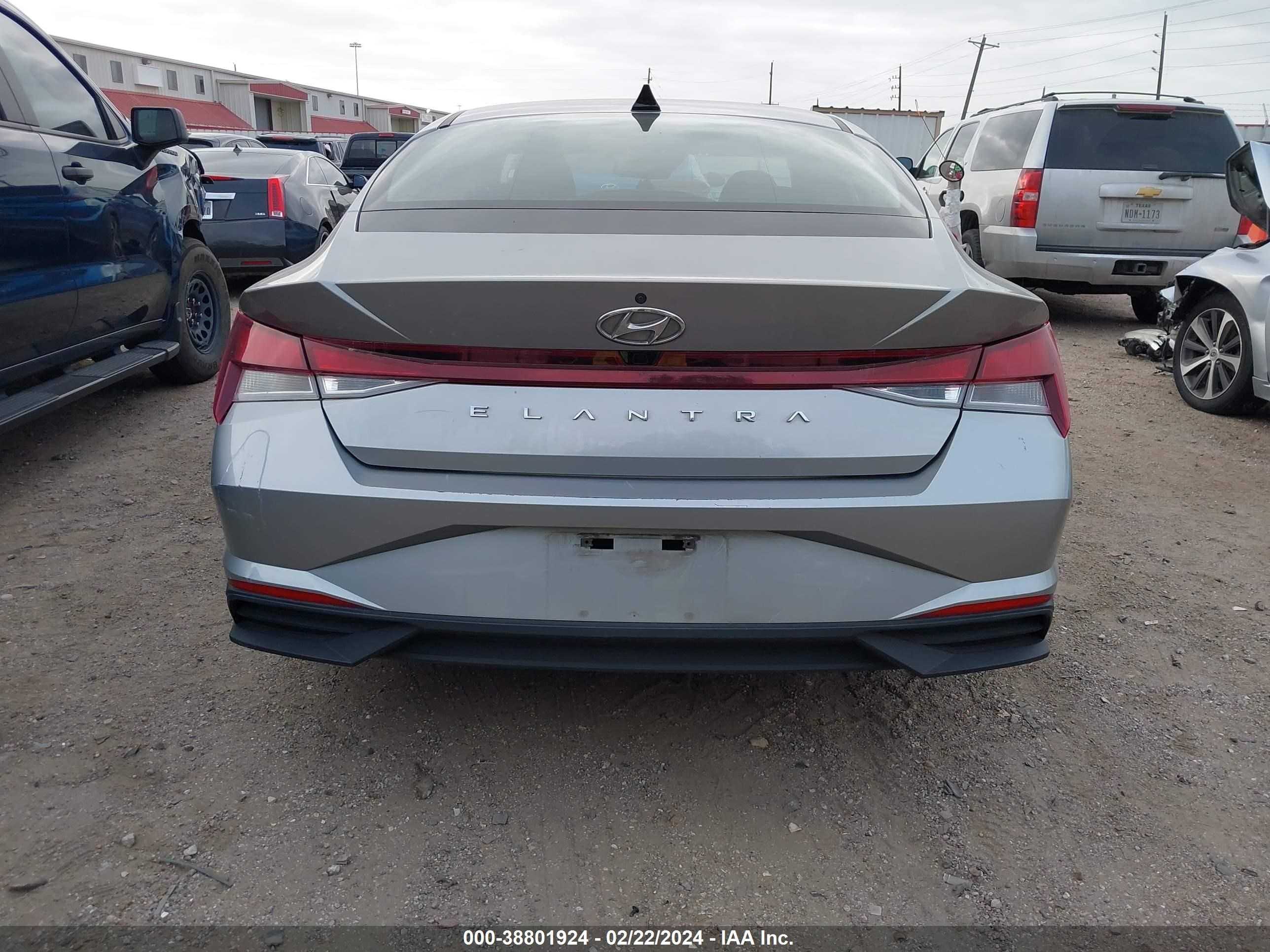 Photo 15 VIN: 5NPLM4AG1MH023784 - HYUNDAI ELANTRA 