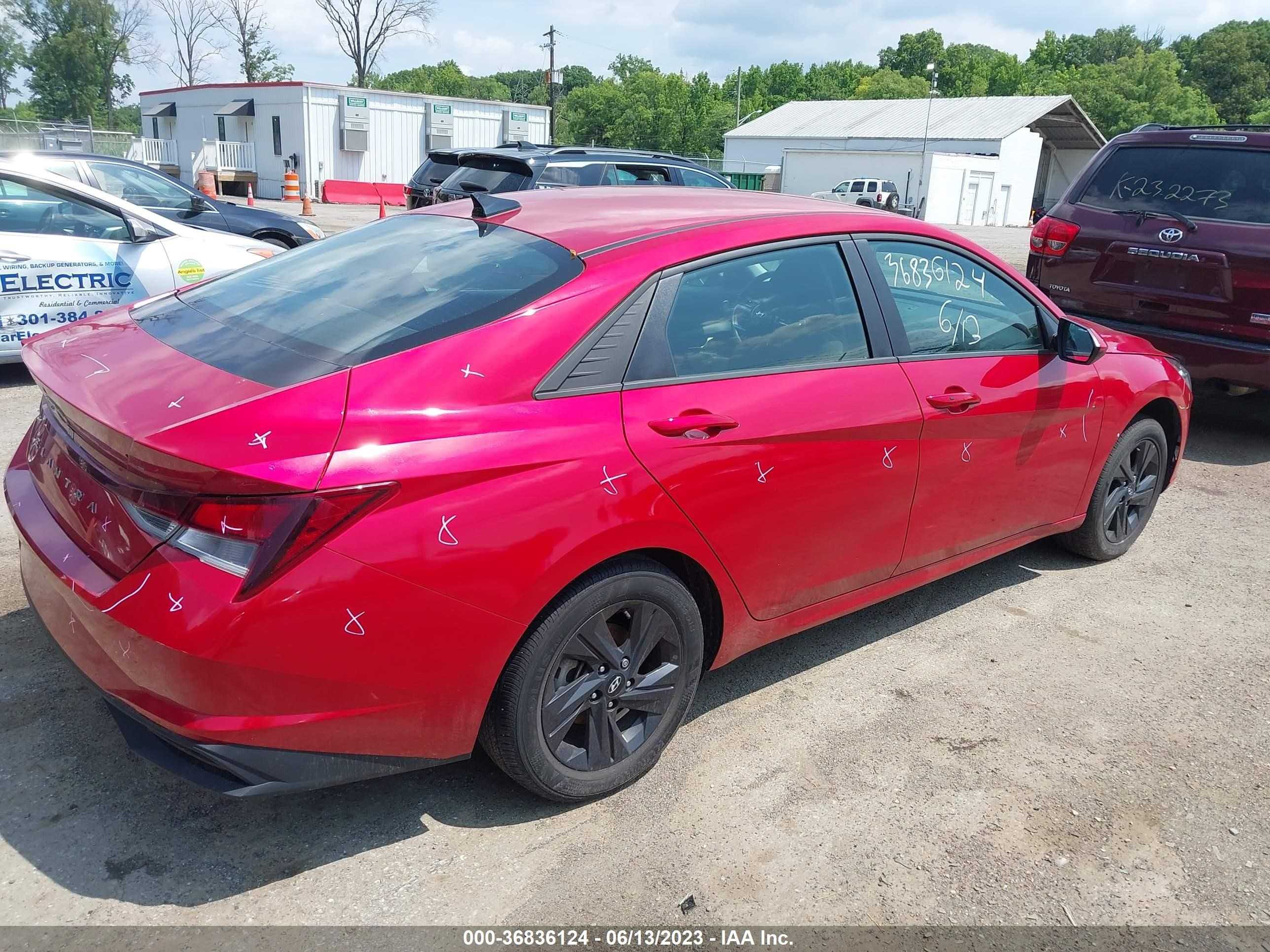 Photo 3 VIN: 5NPLM4AG1MH027656 - HYUNDAI ELANTRA 