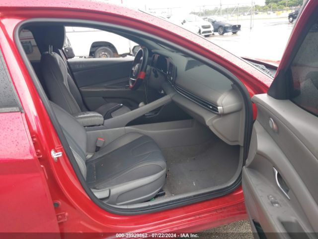 Photo 4 VIN: 5NPLM4AG1MH037099 - HYUNDAI ELANTRA 