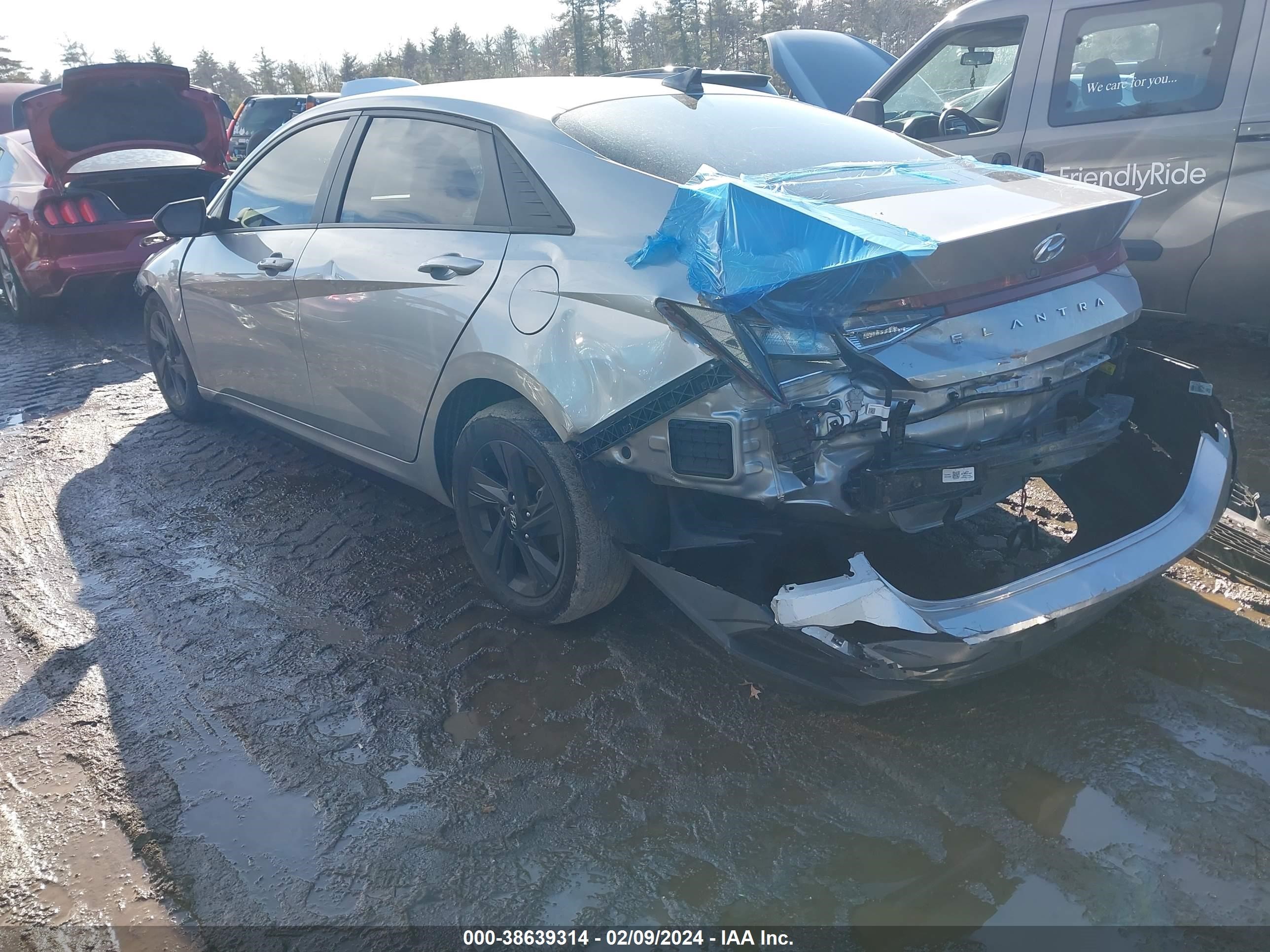 Photo 2 VIN: 5NPLM4AG1NH069908 - HYUNDAI ELANTRA 