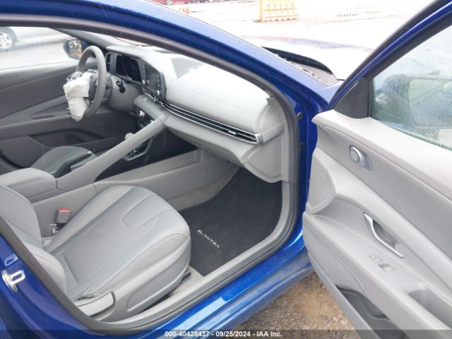 Photo 4 VIN: 5NPLM4AG1PH107883 - HYUNDAI ELANTRA 