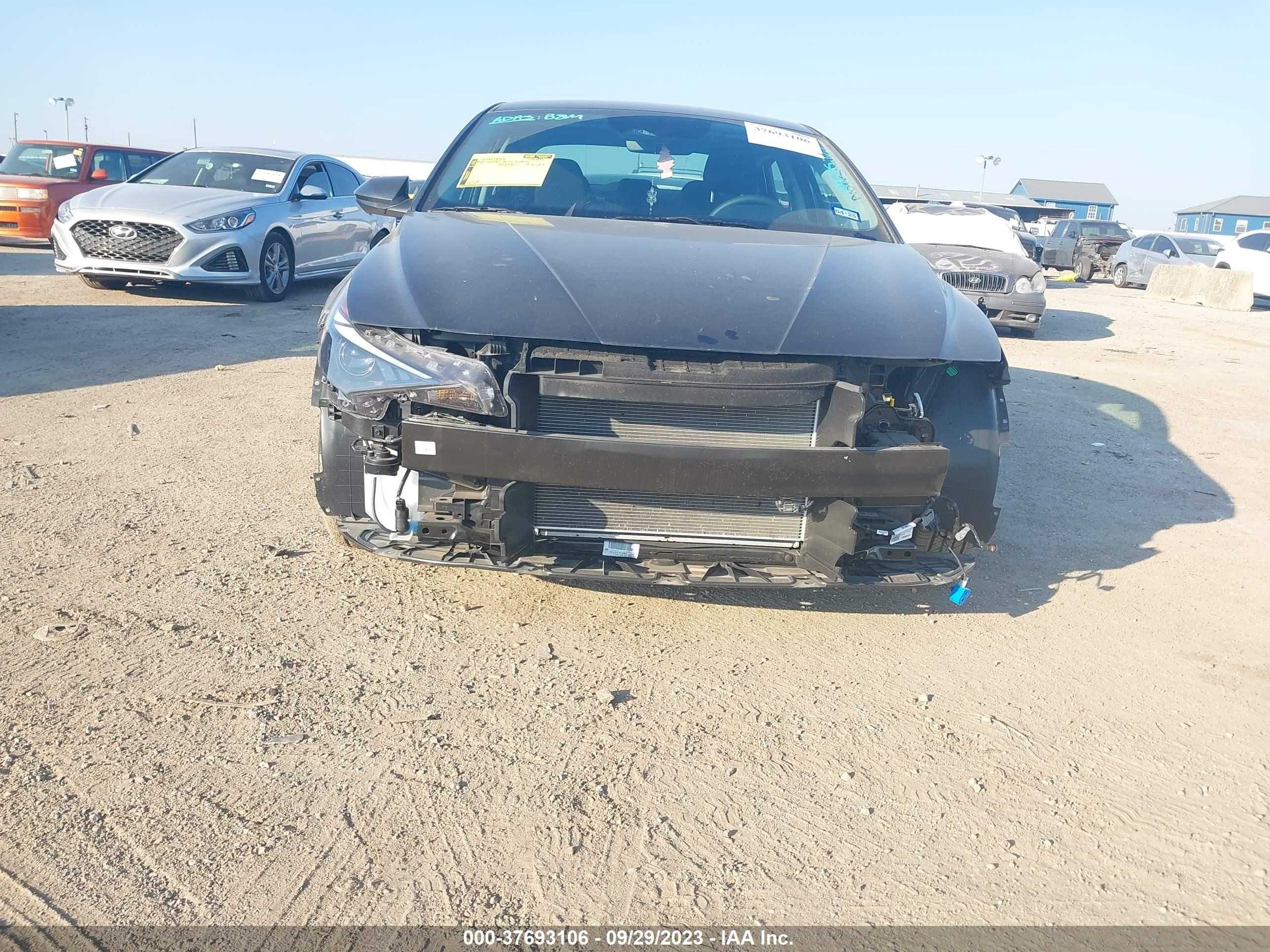 Photo 5 VIN: 5NPLM4AG1PH112906 - HYUNDAI ELANTRA 