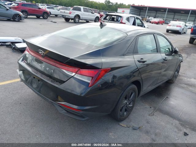 Photo 3 VIN: 5NPLM4AG2MH003902 - HYUNDAI ELANTRA 