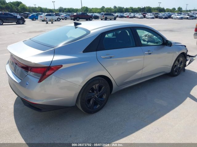 Photo 3 VIN: 5NPLM4AG2MH020960 - HYUNDAI ELANTRA 