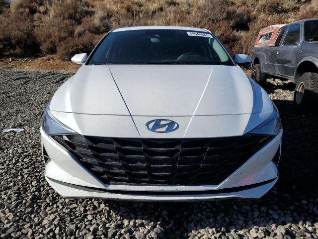 Photo 4 VIN: 5NPLM4AG2MH034972 - HYUNDAI ELANTRA 