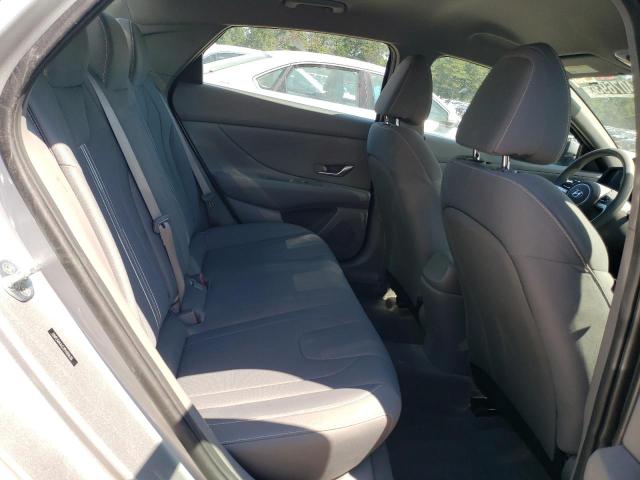 Photo 9 VIN: 5NPLM4AG2PH101638 - HYUNDAI ELANTRA SE 