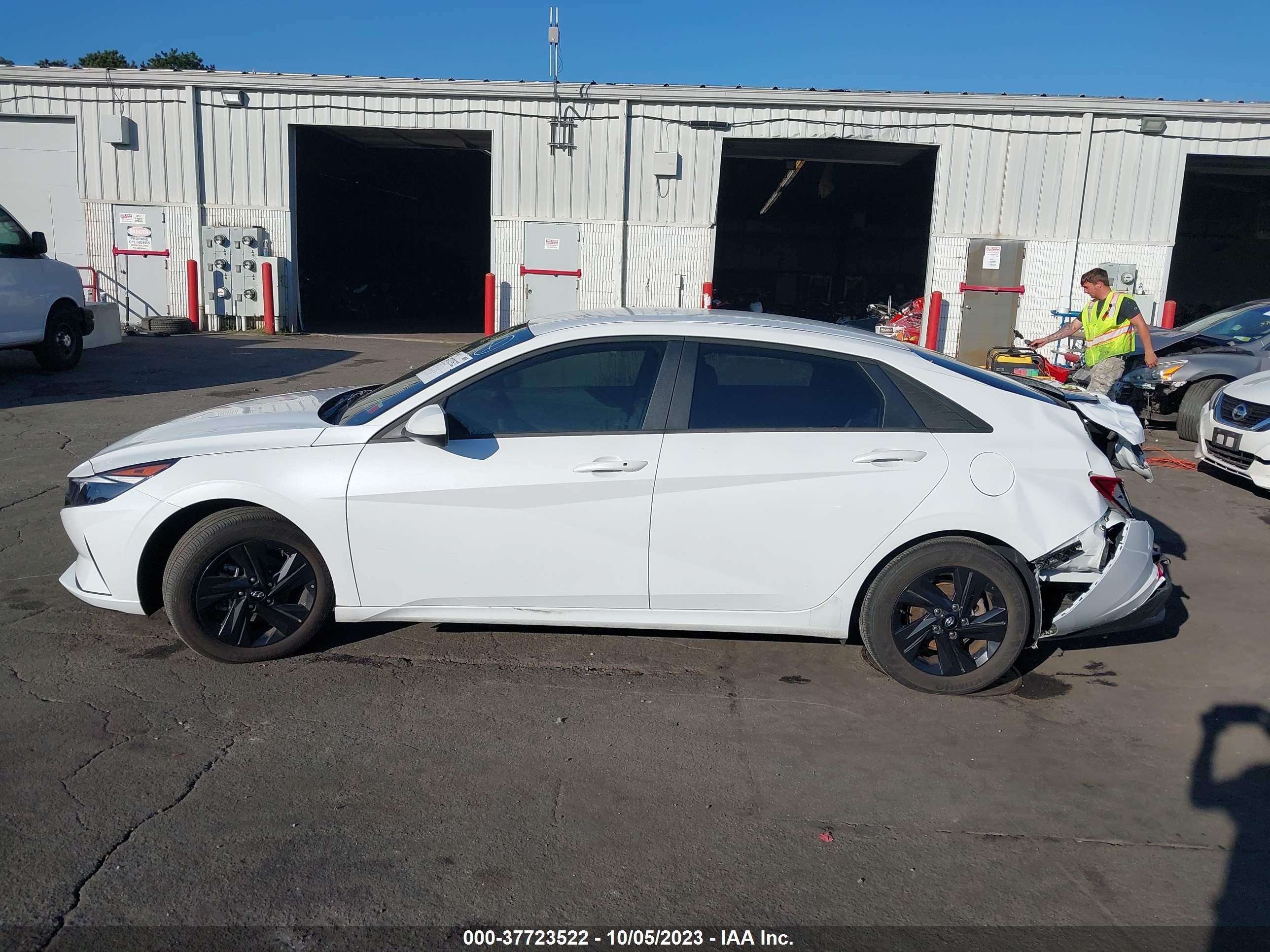 Photo 14 VIN: 5NPLM4AG3MH022197 - HYUNDAI ELANTRA 