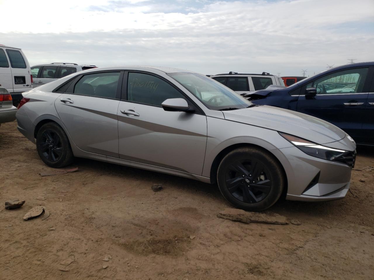 Photo 3 VIN: 5NPLM4AG3PH118092 - HYUNDAI ELANTRA 