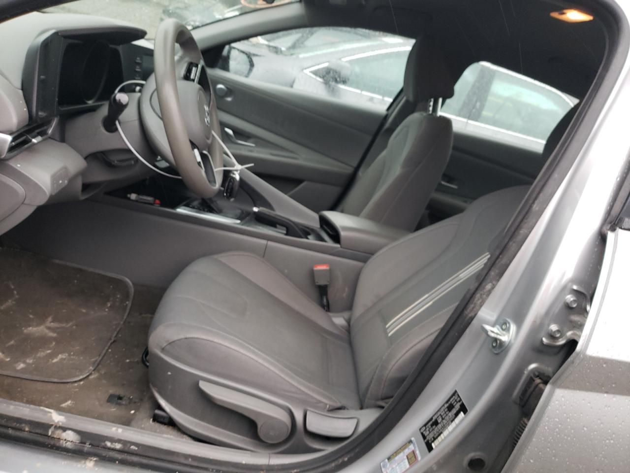 Photo 6 VIN: 5NPLM4AG4MH024329 - HYUNDAI ELANTRA 