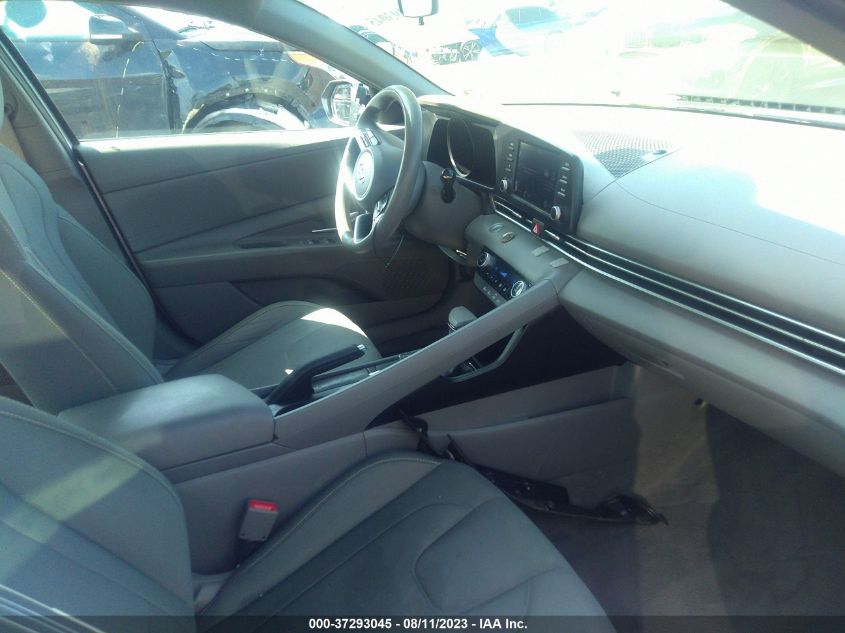 Photo 4 VIN: 5NPLM4AG4NH075198 - HYUNDAI ELANTRA 