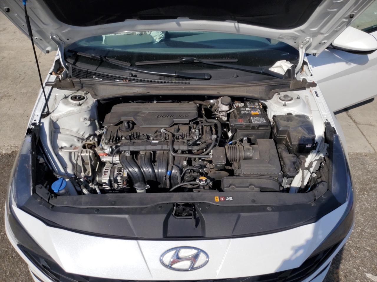 Photo 10 VIN: 5NPLM4AG4NH080191 - HYUNDAI ELANTRA 