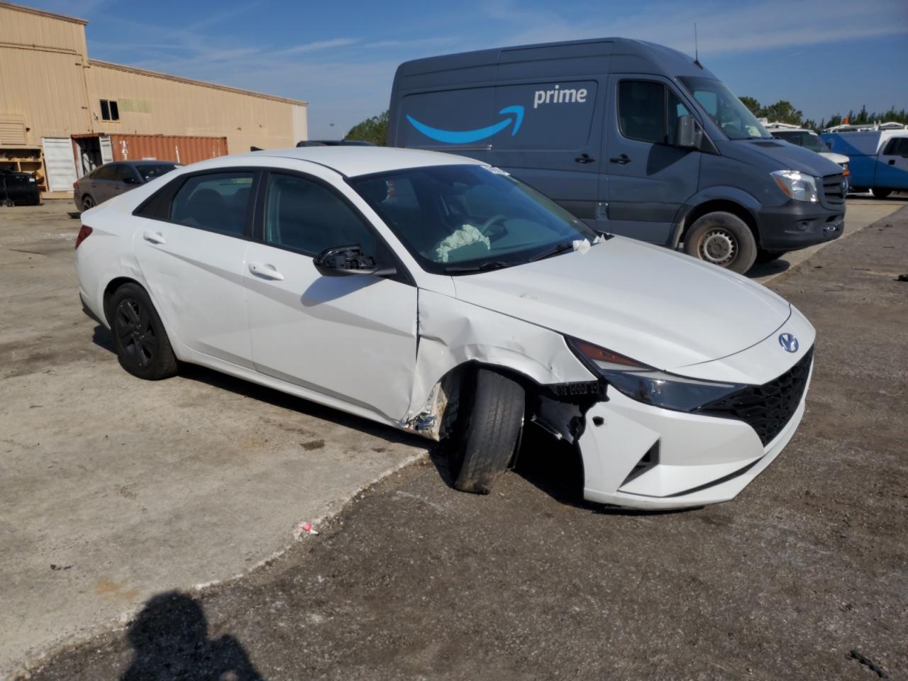 Photo 3 VIN: 5NPLM4AG4NH080191 - HYUNDAI ELANTRA 