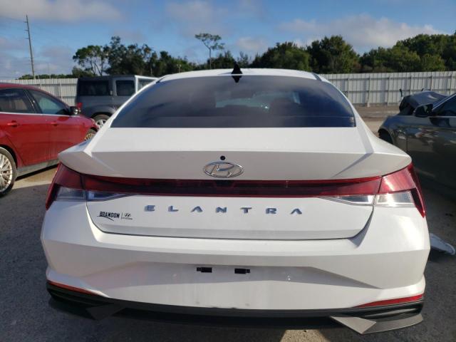 Photo 5 VIN: 5NPLM4AG5PH107904 - HYUNDAI ELANTRA SE 