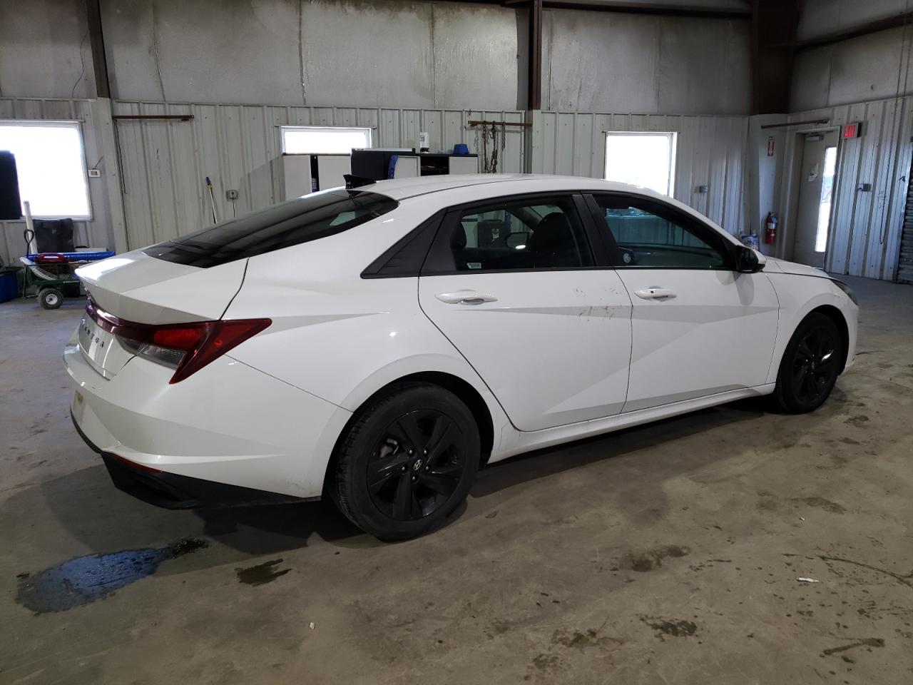 Photo 2 VIN: 5NPLM4AG6MH022288 - HYUNDAI ELANTRA 