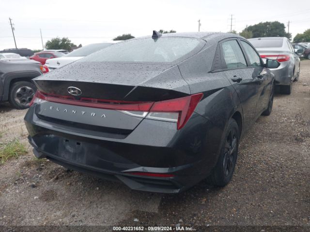 Photo 3 VIN: 5NPLM4AG6MH045814 - HYUNDAI ELANTRA 