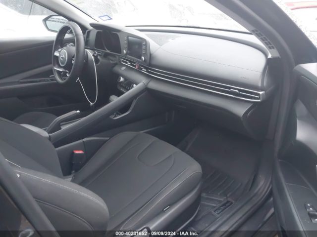 Photo 4 VIN: 5NPLM4AG6MH045814 - HYUNDAI ELANTRA 