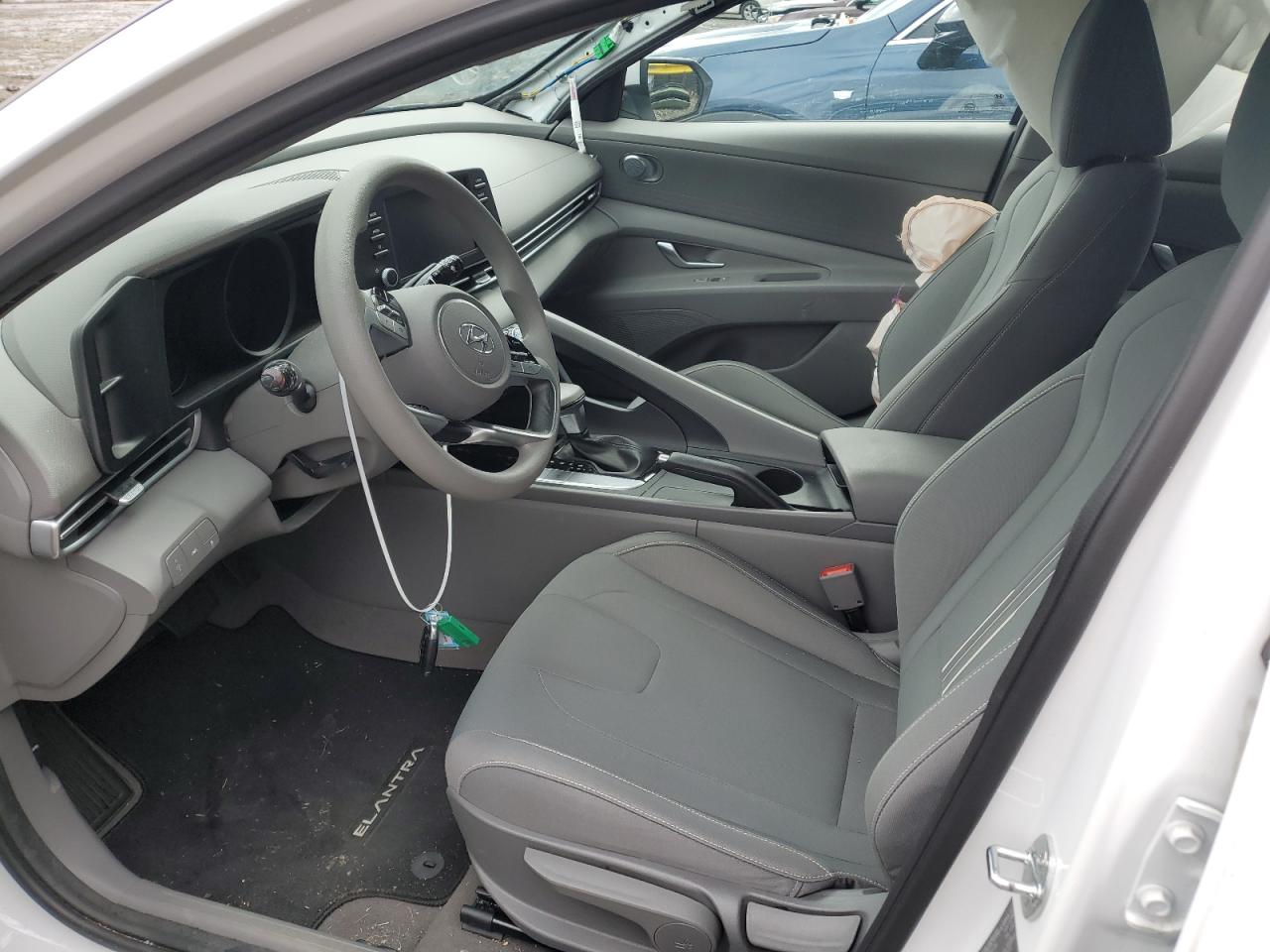 Photo 6 VIN: 5NPLM4AG6MH048583 - HYUNDAI ELANTRA 