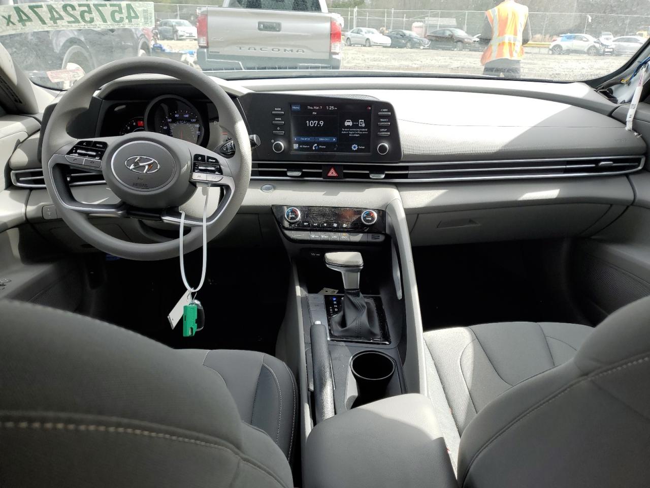 Photo 7 VIN: 5NPLM4AG6MH048583 - HYUNDAI ELANTRA 