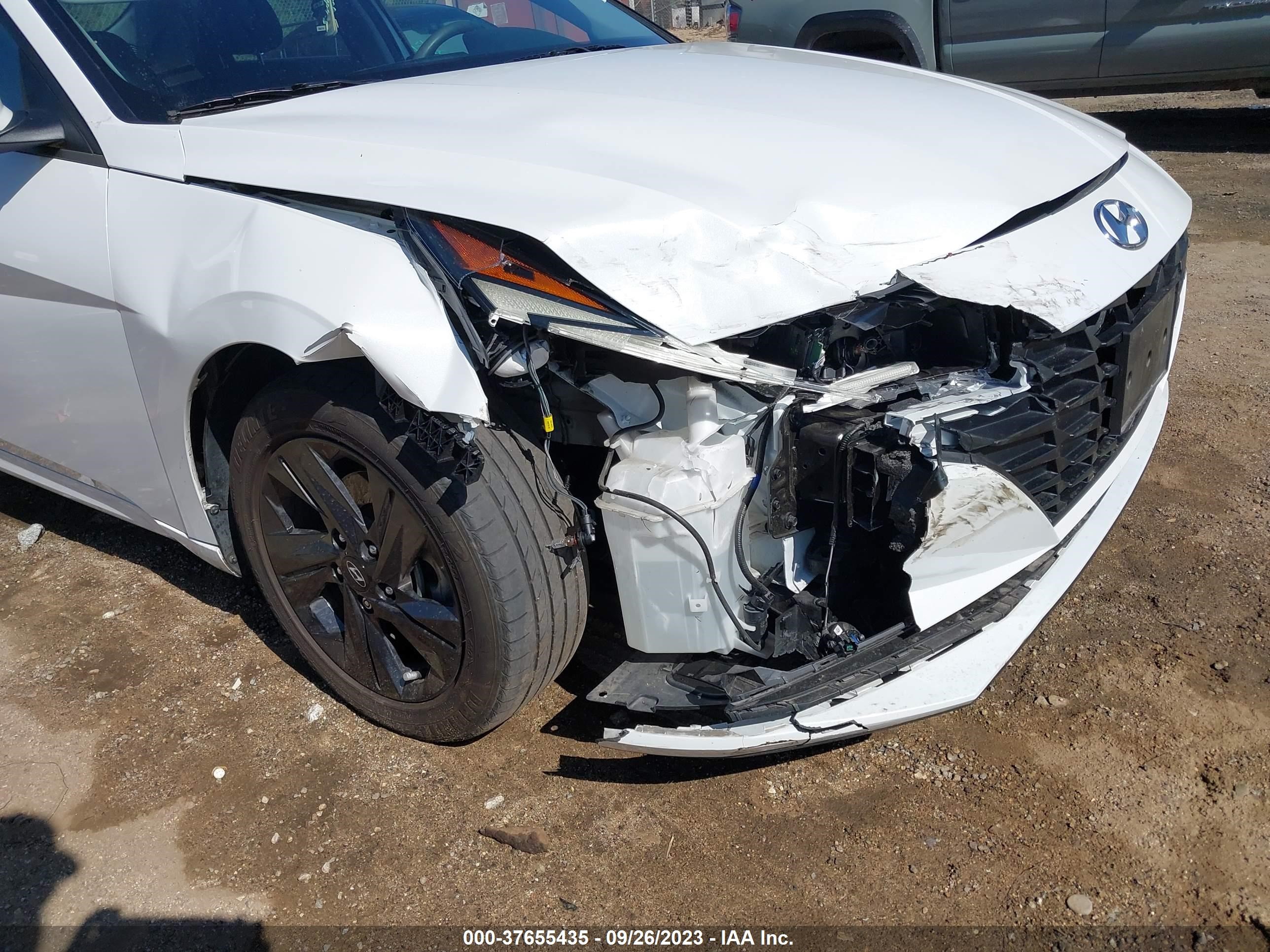 Photo 5 VIN: 5NPLM4AG6NH064204 - HYUNDAI ELANTRA 